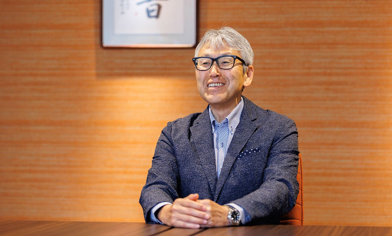 インタビュー中の写真1